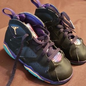 Jordan Retro basketball shoes